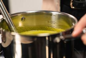 Hrnec s poklicí Tefal B9214474, 20 cm nerez

 obrázek produktu 1 z 13