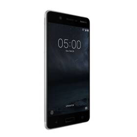 Mobilní telefon Nokia 5 Dual SIM stříbrný

 obrázek produktu 4 z 5