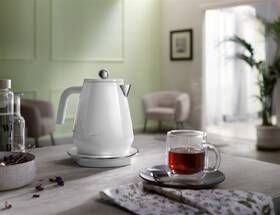 Rychlovarná konvice De'Longhi KBY2011.W Eclettica SpecialTea bílá

 obrázek produktu 6 z 6