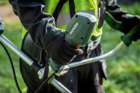 Křovinořez Metabo FSB 36-18 LTX BL 40 (bez baterie) 601611850 

 obrázek produktu 5 z 12