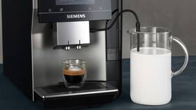 Automatický kávovar Siemens TP715R01 černá barva
