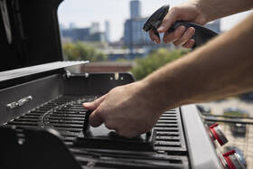 Gril zahradní plynový Weber EP-425 Black černý

 obrázek produktu 7 z 16