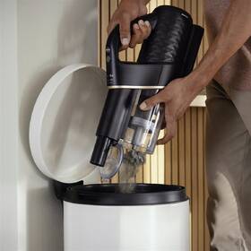 Tyčový vysavač Miele HX1 Total Care černý/zlatý

 obrázek produktu 10 z 14