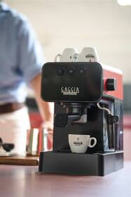 Pákový kávovar Gaggia Espresso Style červený

 obrázek produktu 11 z 11