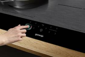 Indukční varná deska Gorenje GI6421SYB černá

 obrázek produktu 14 z 15