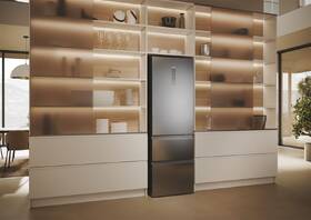 Chladnička s mrazničkou Haier HTW5618CNMG stříbrná barva
