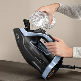 Žehlička Tefal Ultimate Power Pro FV9E53E0 černá/modrá

 obrázek produktu 3 z 4