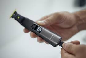 Zastřihovač vousů Philips QP6551/15 

 obrázek produktu 6 z 8
