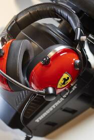 Headset Thrustmaster T.Racing Scuderia Ferrari Edition černý/červený

 obrázek produktu 4 z 5