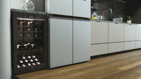 Vinotéka Haier HWS49GAE černá barva
