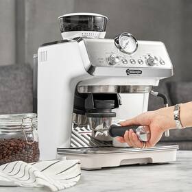 Pákový kávovar De'Longhi EC9155.W 

 obrázek produktu 10 z 15