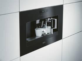 Vestavné espresso AEG KKE884500B černý

 obrázek produktu 2 z 6