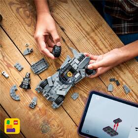 Stavebnice LEGO® DC Batman™ 76331 Batman vs. Superman™: Batmobil 

 obrázek produktu 3 z 7