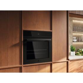 Trouba Electrolux EOB9S3XT černá

 obrázek produktu 5 z 5