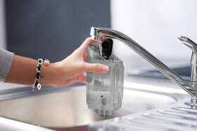 Tyčový vysavač ETA Wash H2O 5231 90000 černý/modrý

 obrázek produktu 14 z 32