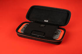 Pouzdro Nacon NS2 Traveler Deluxe Case černé

 obrázek produktu 13 z 15