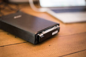 Box na HDD Verbatim Secure externí box pro 3,5" HDD SATA, USB 3.1 

 obrázek produktu 5 z 6