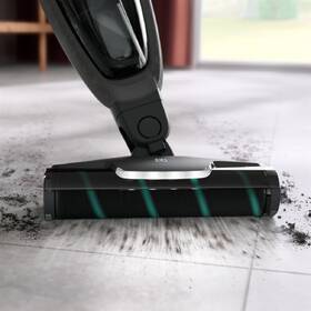 Tyčový vysavač Electrolux ES52C212XN 
