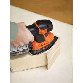 Vibrační bruska Black-Decker KA2500K-QS 120W 

 obrázek produktu 3 z 3