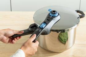 Tlakový hrnec Tefal P2584301, 4 l + 6 l nerez

 obrázek produktu 3 z 10