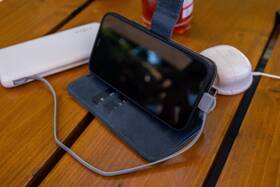 Pouzdro na mobil flipové FIXED ProFit na Apple iPhone 14 Pro modré

 obrázek produktu 5 z 7