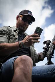 Kryt na mobil Tactical MagForce Hyperstealth 2.0 na Apple iPhone 16 Pro Max černá barva
