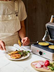 Gril Cuisinart GRSM3E stříbrný

 obrázek produktu 13 z 17