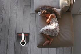 Robotický vysavač Hoover HGO710 011 
