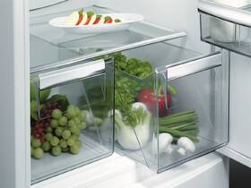 Chladnička s mrazničkou AEG SCE81831LC 

 obrázek produktu 3 z 8