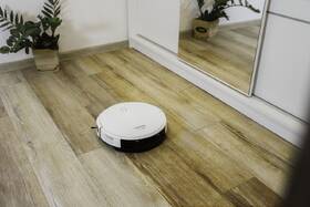 Robotický vysavač Concept VR3350 bílá barva
