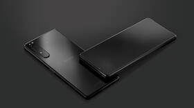 Mobilní telefon Sony 1.II 5G černý

 obrázek produktu 5 z 8