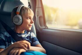 Sluchátka JBL JR 460NC bílá barva
