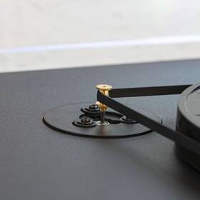 Gramofon Crosley C6B černý

 obrázek produktu 5 z 7