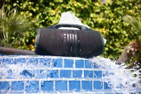 Přenosný reproduktor JBL Boombox 4 černý

 obrázek produktu 10 z 11