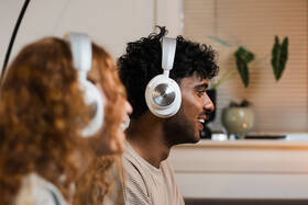 Headset SteelSeries Arctis Nova Pro Wireless bílý

 obrázek produktu 11 z 19