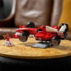 Stavebnice LEGO® Icons 11375 Ferrari F2004 a Michael Schumacher 

 obrázek produktu 3 z 9