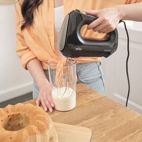 Ruční šlehač Braun HM2110.BK černá barva
