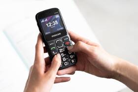 Mobilní telefon MaxCom Comfort MM443 černý

 obrázek produktu 8 z 10