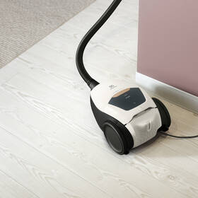 Podlahový vysavač Electrolux PD82-ALRG bílý

 obrázek produktu 10 z 22