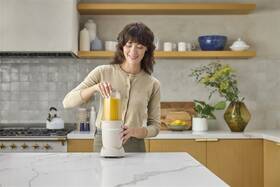 Stolní mixér Nutribullet NB907MASN béžová barva
