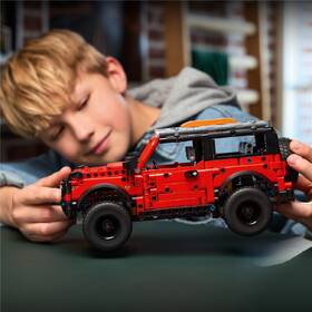 Stavebnice LEGO® Technic 42213 SUV Ford Bronco® 

 obrázek produktu 4 z 9