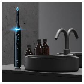 Zubní kartáček Oral-B Black Spreckels 

 obrázek produktu 1 z 8