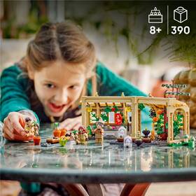 Stavebnice LEGO® Harry Potter™ 76445 Bradavický hrad: Hodina bylinkářství 

 obrázek produktu 7 z 7