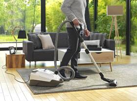 Podlahový vysavač Rowenta RO6477EA bílá barva
