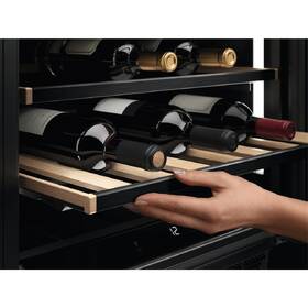 Vinotéka AEG AWUS020B5B černá

 obrázek produktu 5 z 8