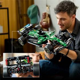 Stavebnice LEGO® Technic 42240 

 obrázek produktu 6 z 9