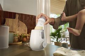 Ohřívač kojeneckých lahví Philips SCF359/00 bílý

 obrázek produktu 5 z 8