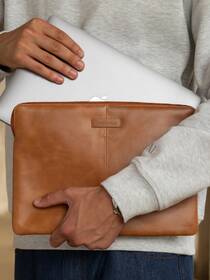 Pouzdro na notebook dbramante1928 Skagen Pro, MacBook Pro/Air 13" hnědé

 obrázek produktu 4 z 5