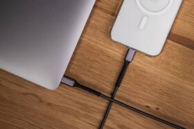 Kabel FIXED Armor USB-C/USB-C, PD, 240 W, 2 m šedý

 obrázek produktu 8 z 9
