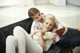 Mobilní telefon LG G4 (H815) Leather 32 GB hnědá barva
